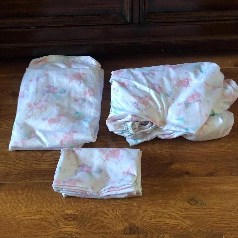 Your Zone purple unicorn sheets in twin size